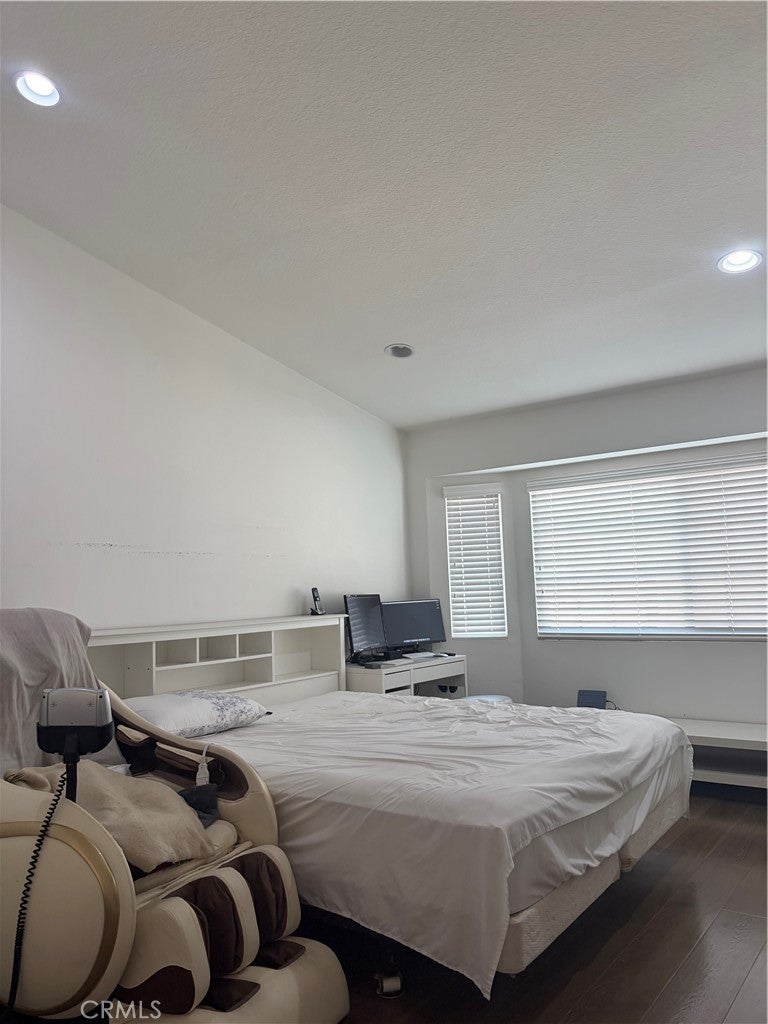 2300 MAPLE Avenue 201