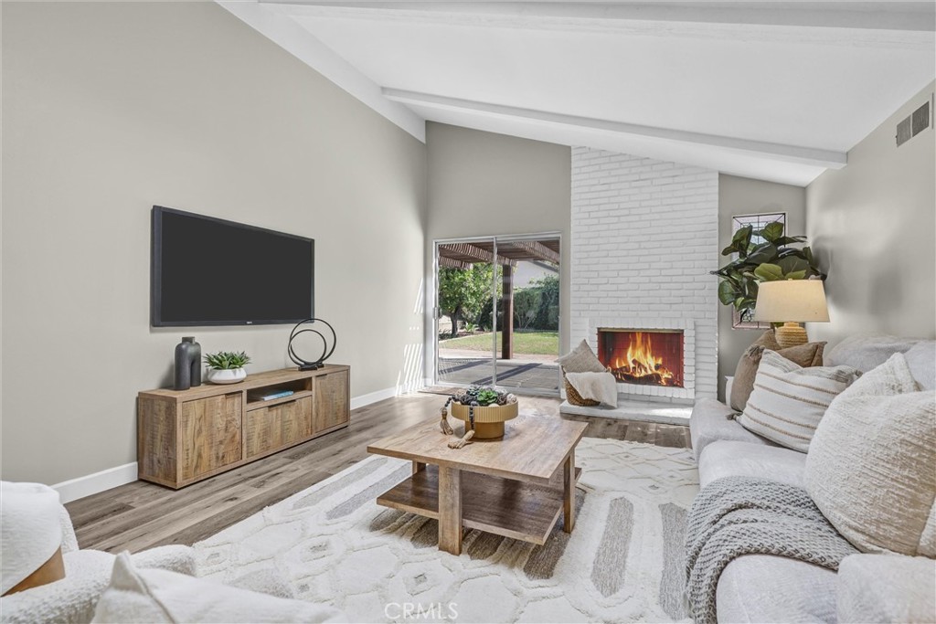 25452 Champlain Road