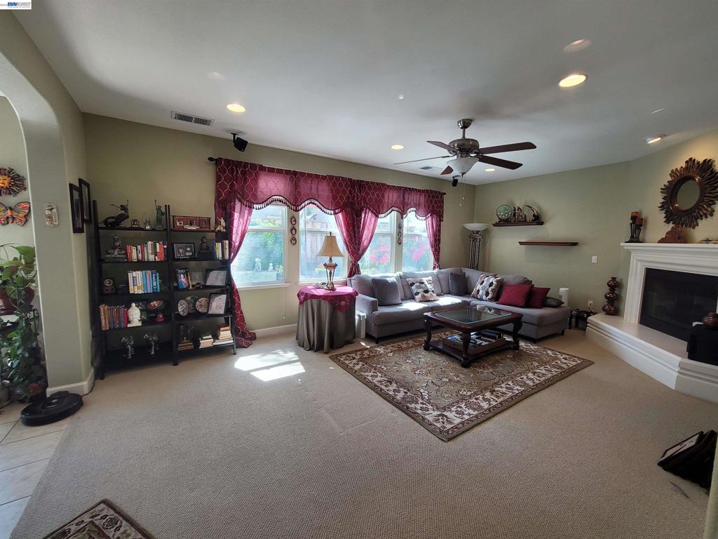 1250 W Lagoon Rd