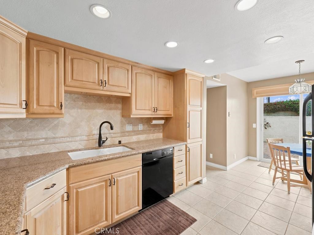 5798 La Jolla Way