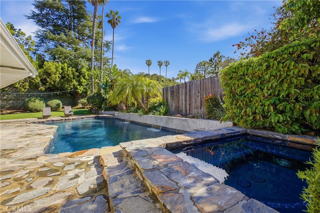 Studio City, California, 91604, United States, 3 Bedrooms Bedrooms, ,3 BathroomsBathrooms,Residential,Active,2038116