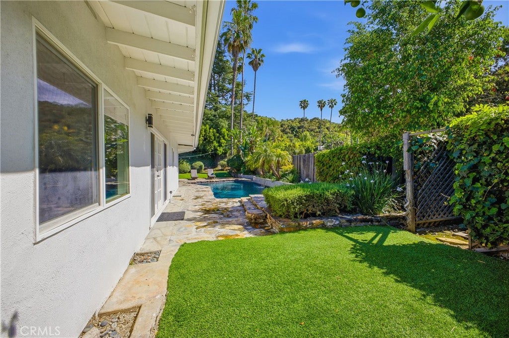 Studio City, California, 91604, United States, 3 Bedrooms Bedrooms, ,3 BathroomsBathrooms,Residential,Active,2038116