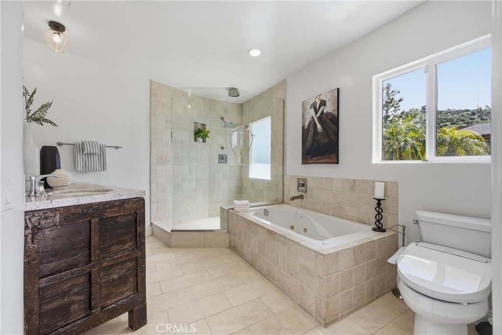 Studio City, California, 91604, United States, 3 Bedrooms Bedrooms, ,3 BathroomsBathrooms,Residential,Active,2038116