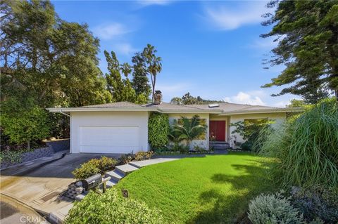 Photo of 11500 Dona Cecilia Dr, Studio City, CA 91604 (MLS # SR26081310)