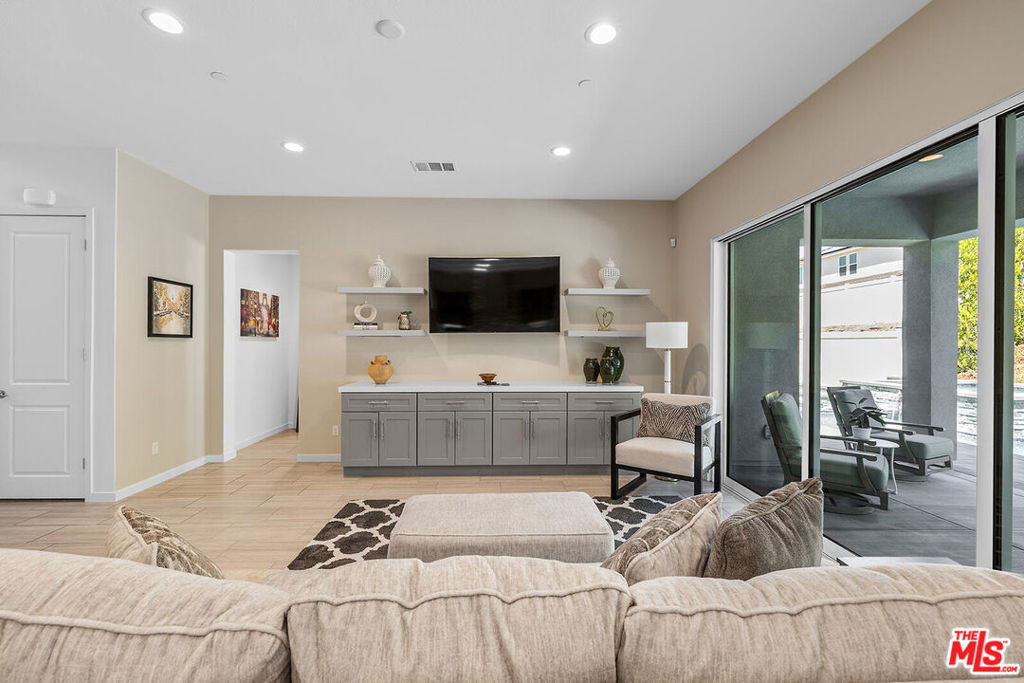 18113 Tableau Way
