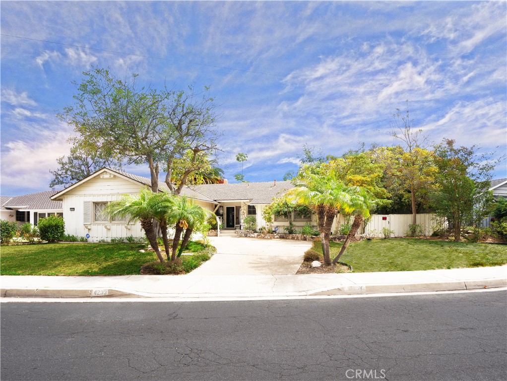 4233 Paseo De Las Tortugas