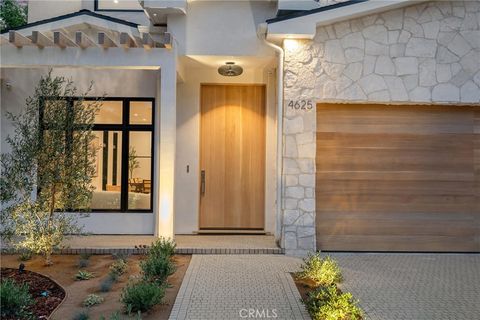 4625 Vesper Avenue Sherman Oaks CA 91403
