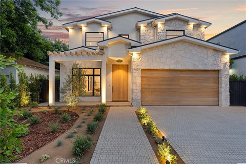 4625 Vesper Avenue Sherman Oaks CA 91403