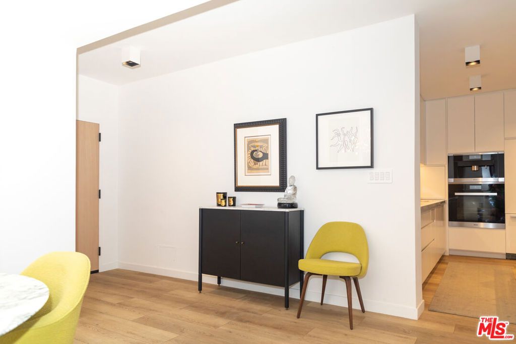 Photo of 999 N Doheny Drive #212, Los Angeles, CA 90069 (MLS # 25602919)