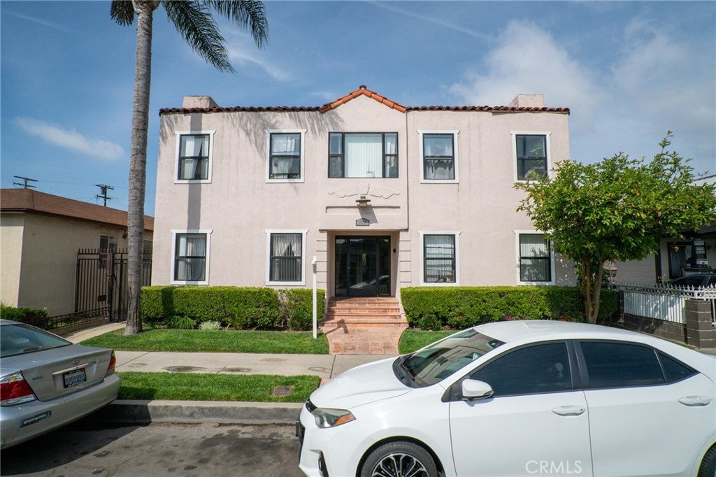 1035 Lime Avenue