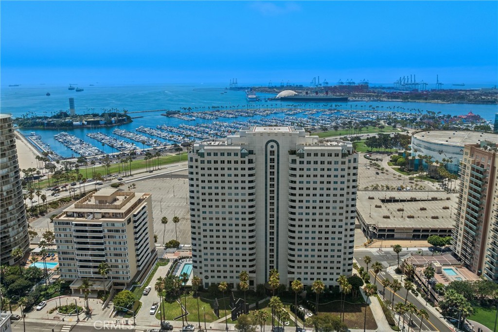 Harbor Place Towers - Residential