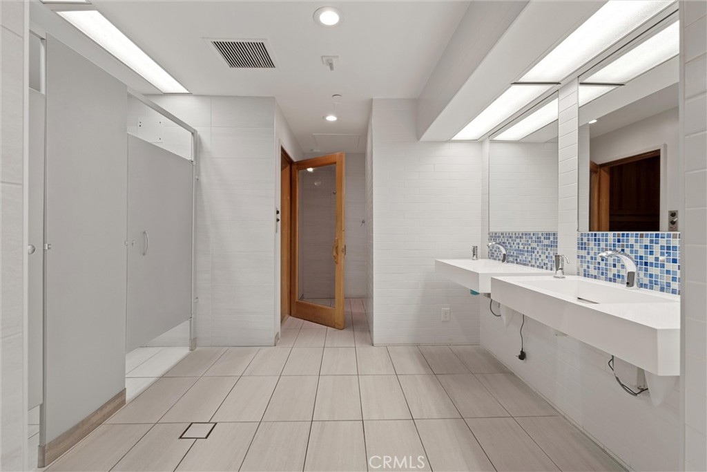 Harbor Place Towers - Residential