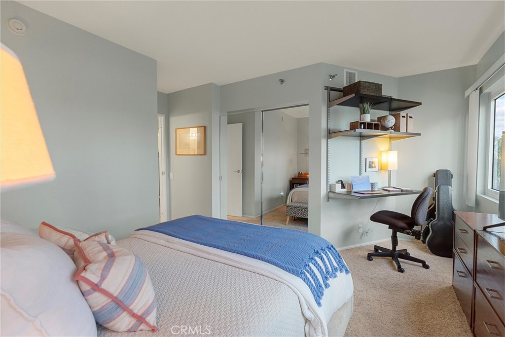 Harbor Place Towers - Residential