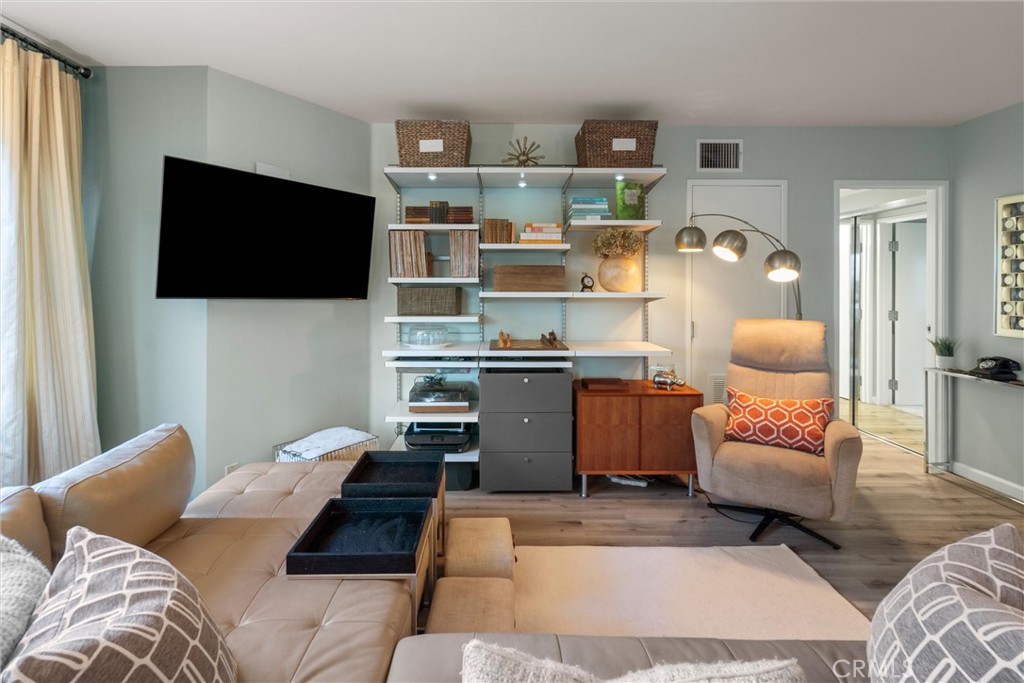 Harbor Place Towers - Residential