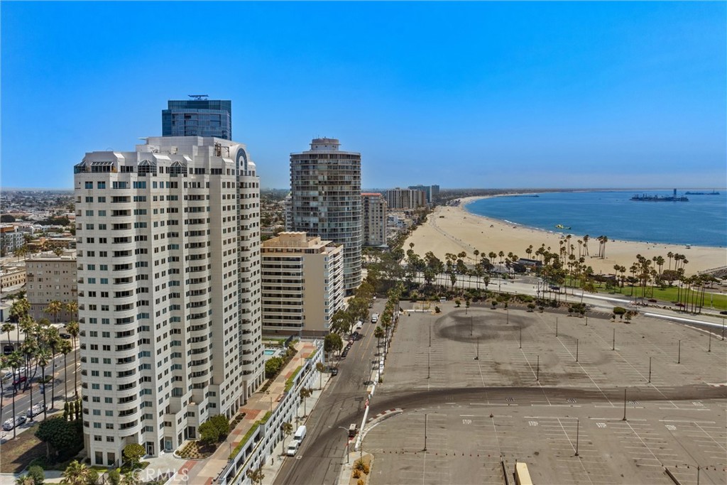 Harbor Place Towers - Residential
