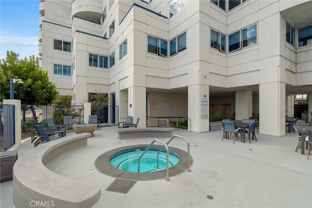 Harbor Place Towers - Residential