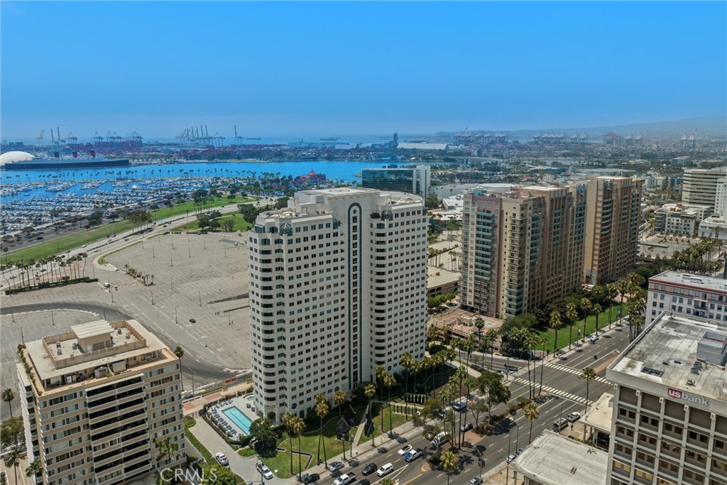 Harbor Place Towers - Residential