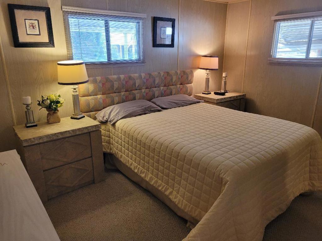 Tri Palm Estates - Manufactured In Park