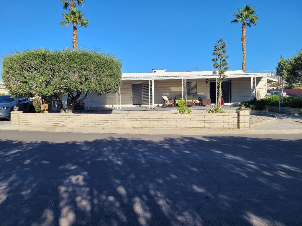 Tri Palm Estates - Manufactured In Park