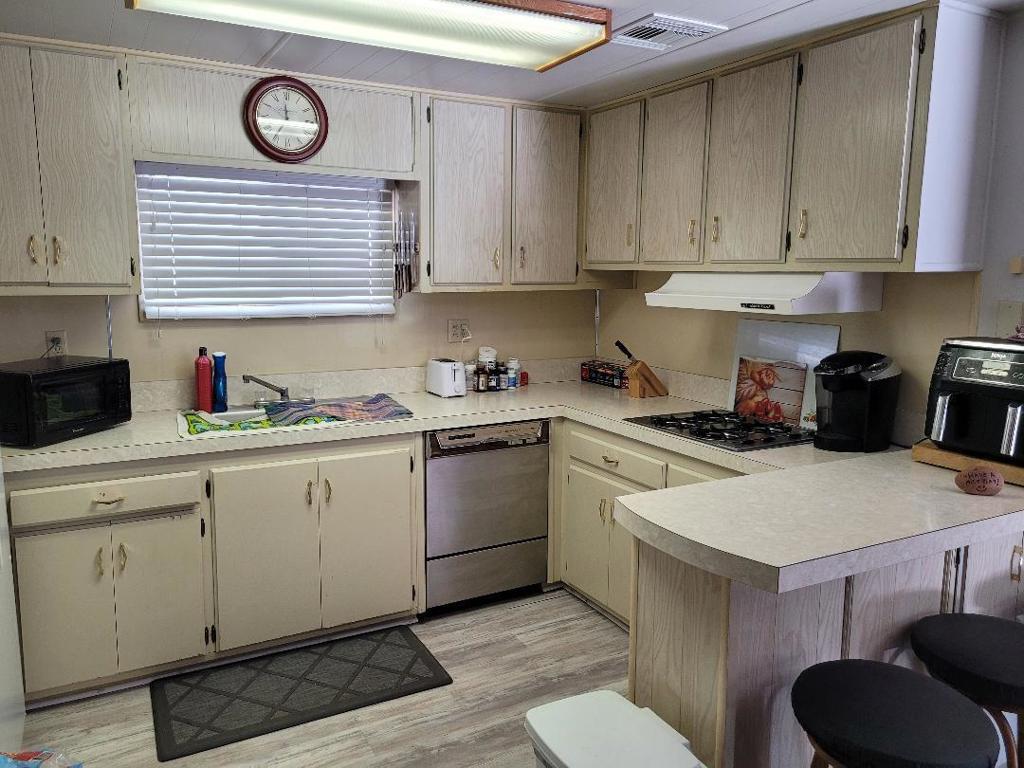 Tri Palm Estates - Manufactured In Park