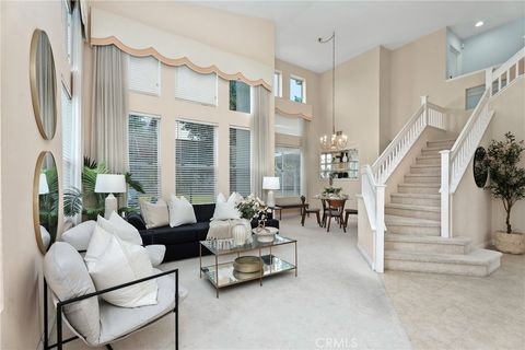 33 Montgomery Mission Viejo CA 92692