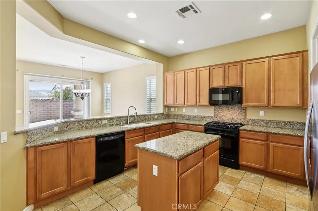 Hemet, California 92545, United States, 3 Bedrooms Bedrooms, ,3 BathroomsBathrooms,Residential,Active,196902