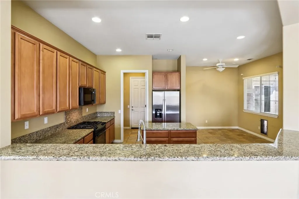 Hemet, California 92545, United States, 3 Bedrooms Bedrooms, ,3 BathroomsBathrooms,Residential,Active,196902