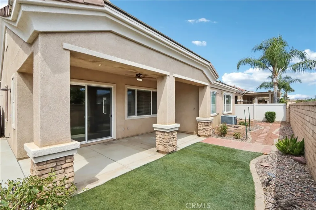 Hemet, California 92545, United States, 3 Bedrooms Bedrooms, ,3 BathroomsBathrooms,Residential,Active,196902