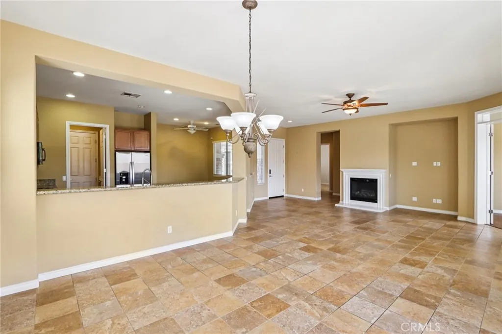 Hemet, California 92545, United States, 3 Bedrooms Bedrooms, ,3 BathroomsBathrooms,Residential,Active,196902