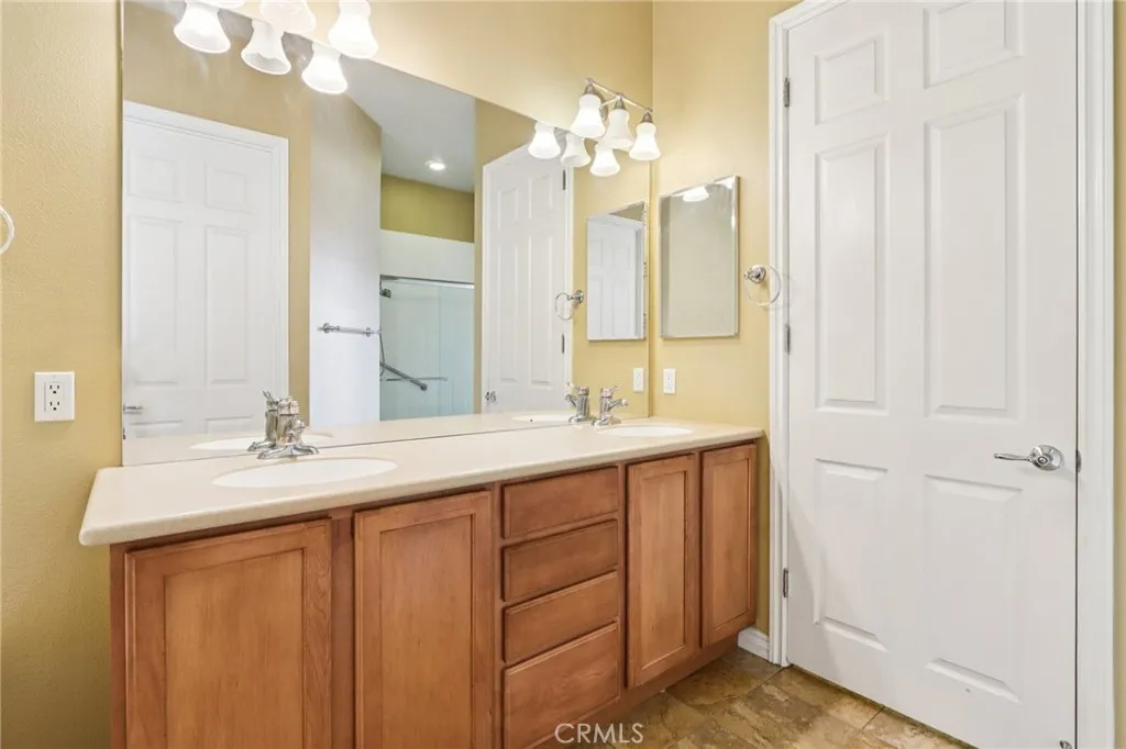 Hemet, California 92545, United States, 3 Bedrooms Bedrooms, ,3 BathroomsBathrooms,Residential,Active,196902