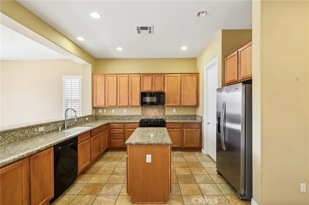 Hemet, California 92545, United States, 3 Bedrooms Bedrooms, ,3 BathroomsBathrooms,Residential,Active,196902