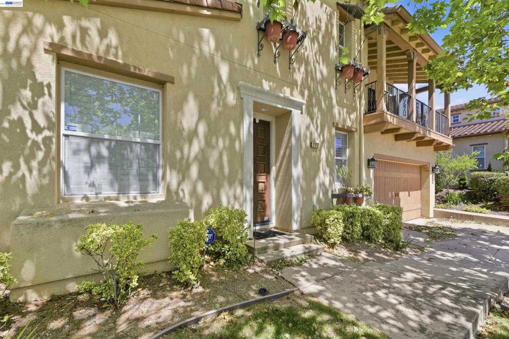 282 Drummond Dr