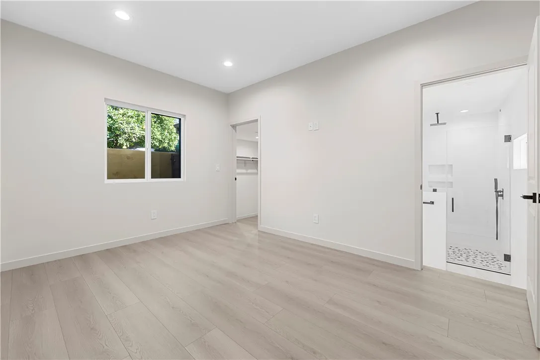 Pacoima, California 91331, United States, 3 Bedrooms Bedrooms, ,2 BathroomsBathrooms,Residential,Active,249283