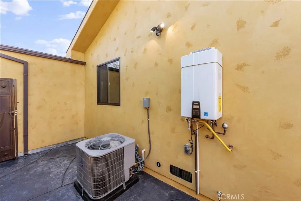 Pacoima, California 91331, United States, 3 Bedrooms Bedrooms, ,2 BathroomsBathrooms,Residential,Active,249283