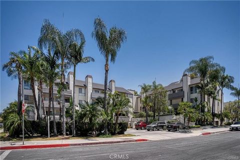 Photo of 20253 Keswick Street #325, Winnetka, CA 91306 (MLS # SR26042719)