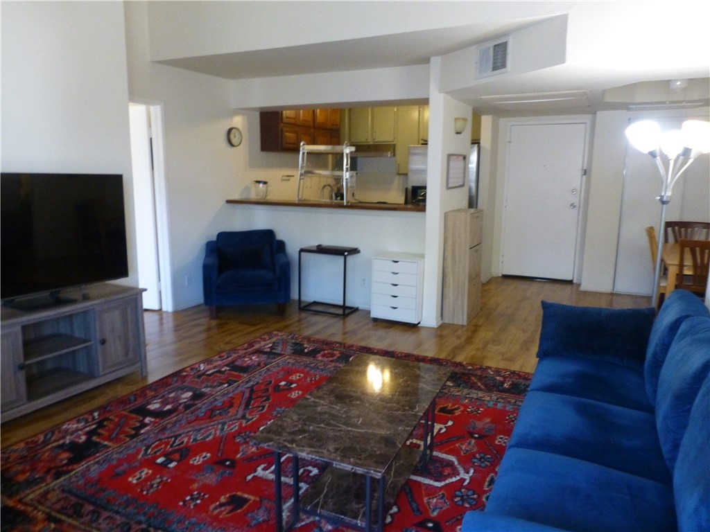 20253 Keswick Street 325