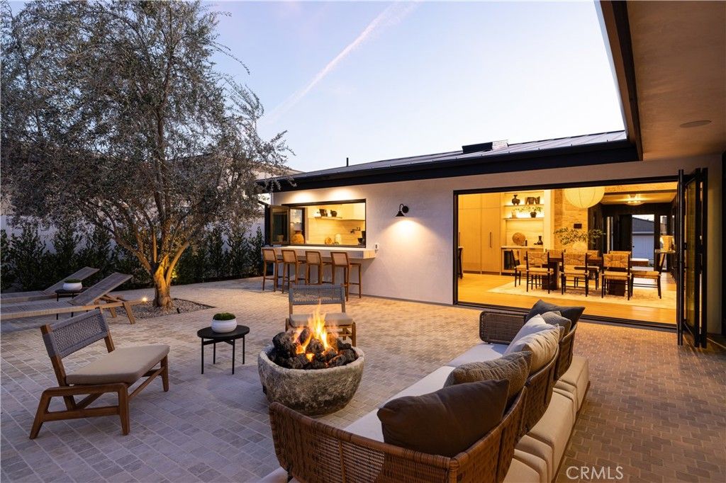 Photo of 1524 Dolphin Terrace, Corona Del Mar, CA 92625 (MLS # NP25242171)