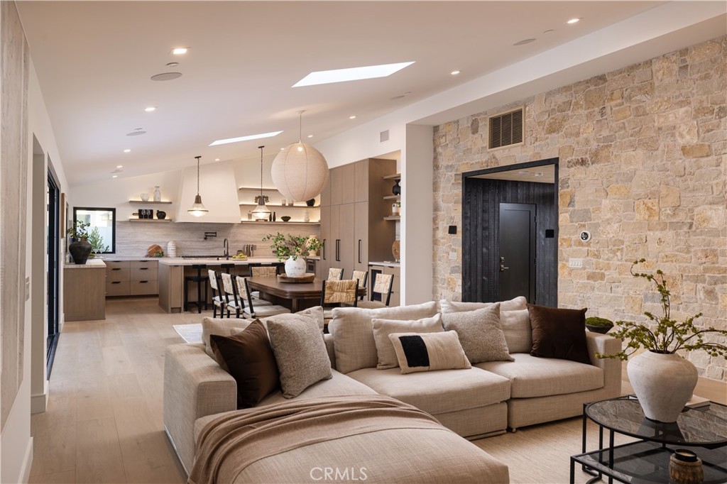 Irvine Terrace (IRVT) - Residential