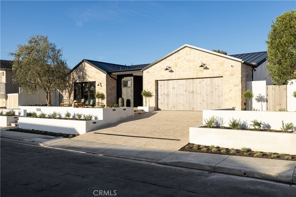 Irvine Terrace (IRVT) - Residential