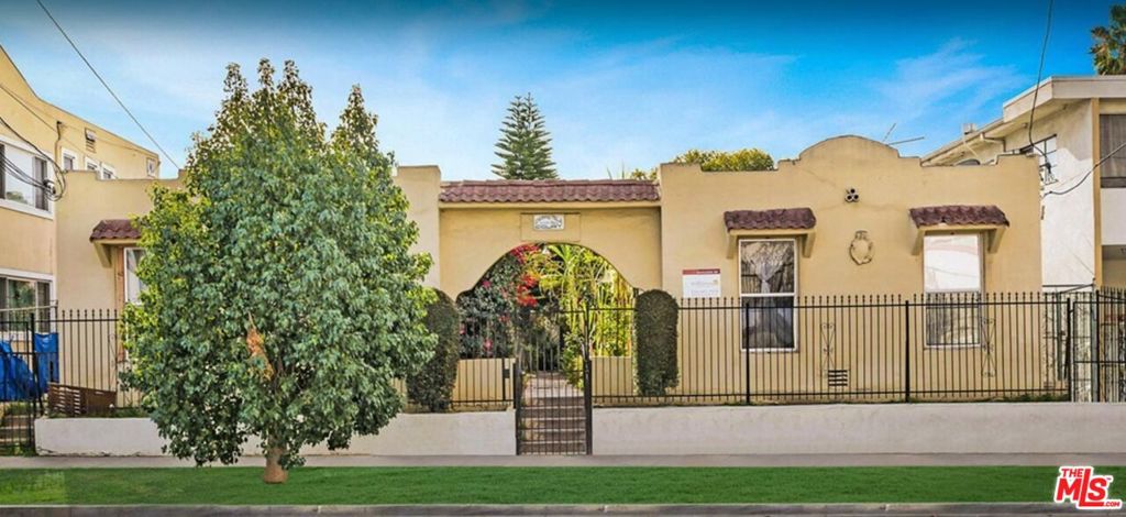 4332 Lockwood Avenue