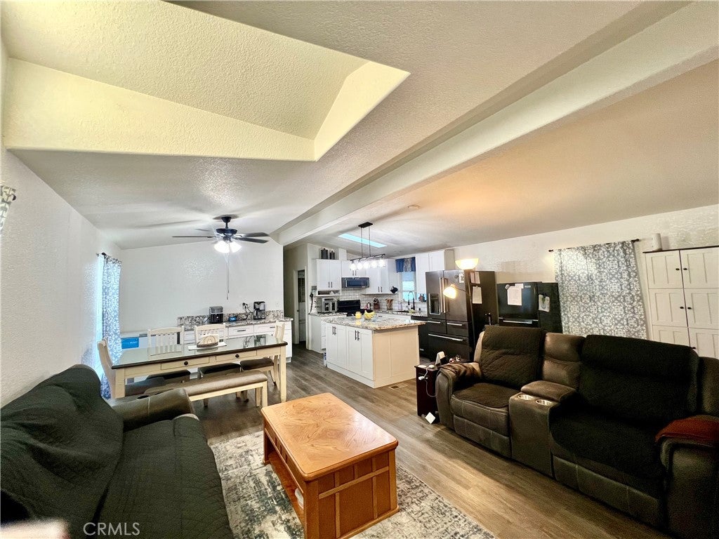 901 S 6th Avenue 221