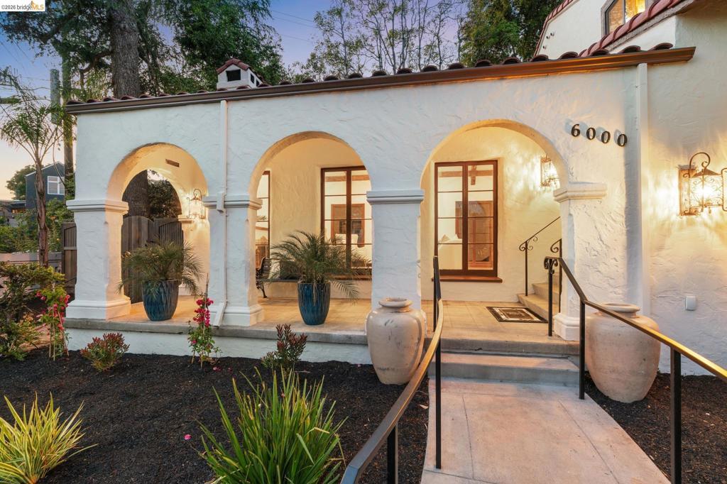 6000 Rockridge Blvd
