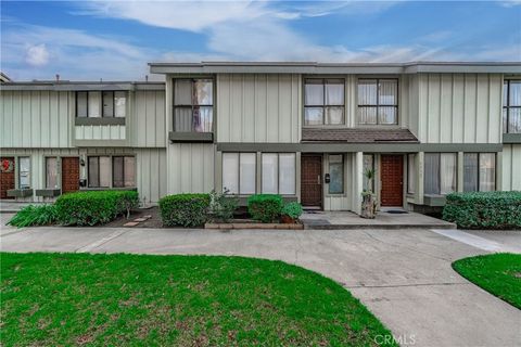 9930 Karmont Avenue South Gate CA 90280