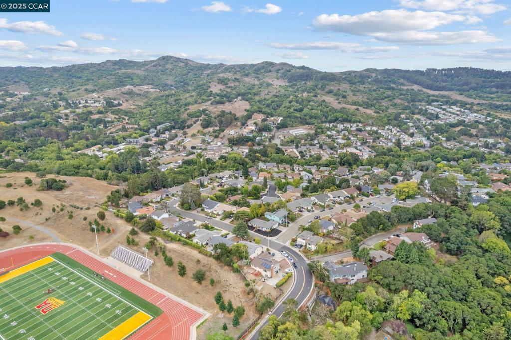 MAY VALLEY - Residential
