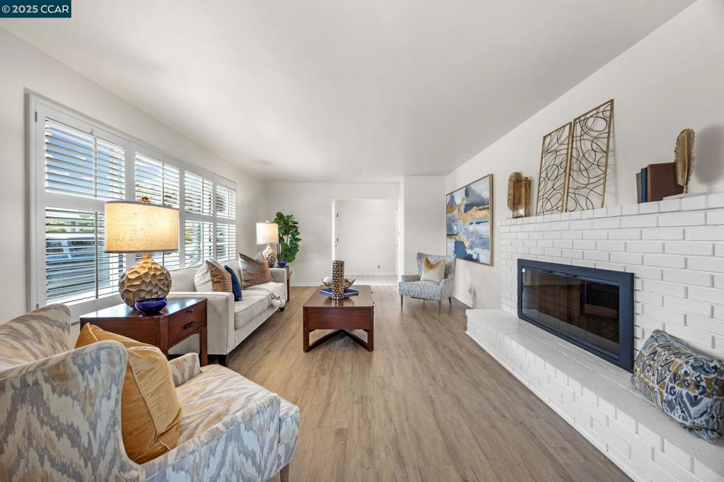 MAY VALLEY - Residential