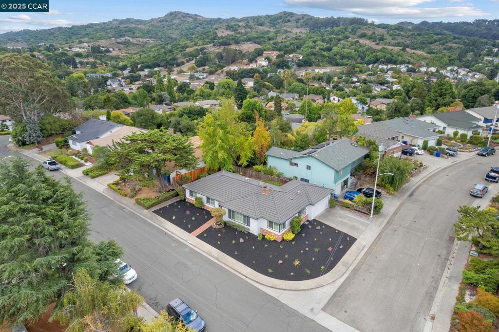 MAY VALLEY - Residential