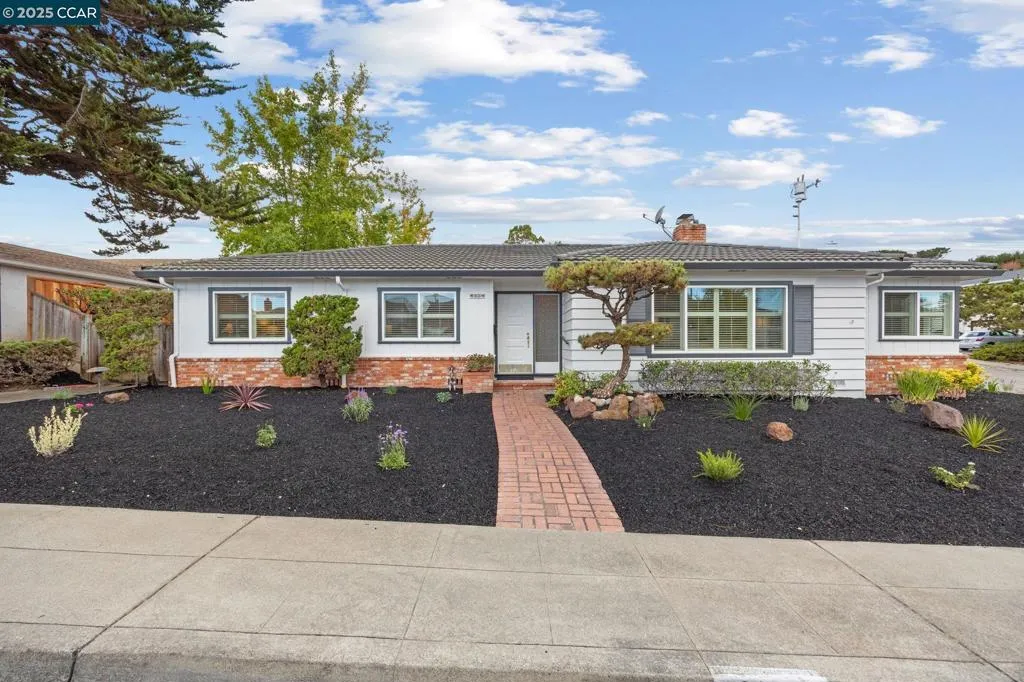 Richmond, California 94803, United States, 3 Bedrooms Bedrooms, ,2 BathroomsBathrooms,Residential,Active,220437