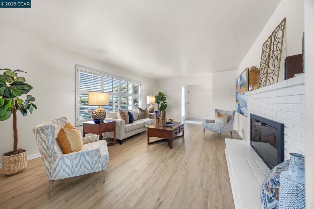 MAY VALLEY - Residential