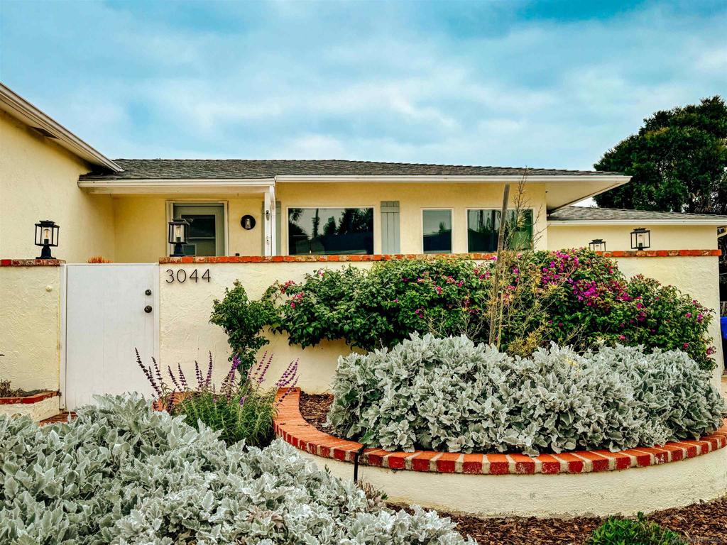 3044 Meadow Grove Dr