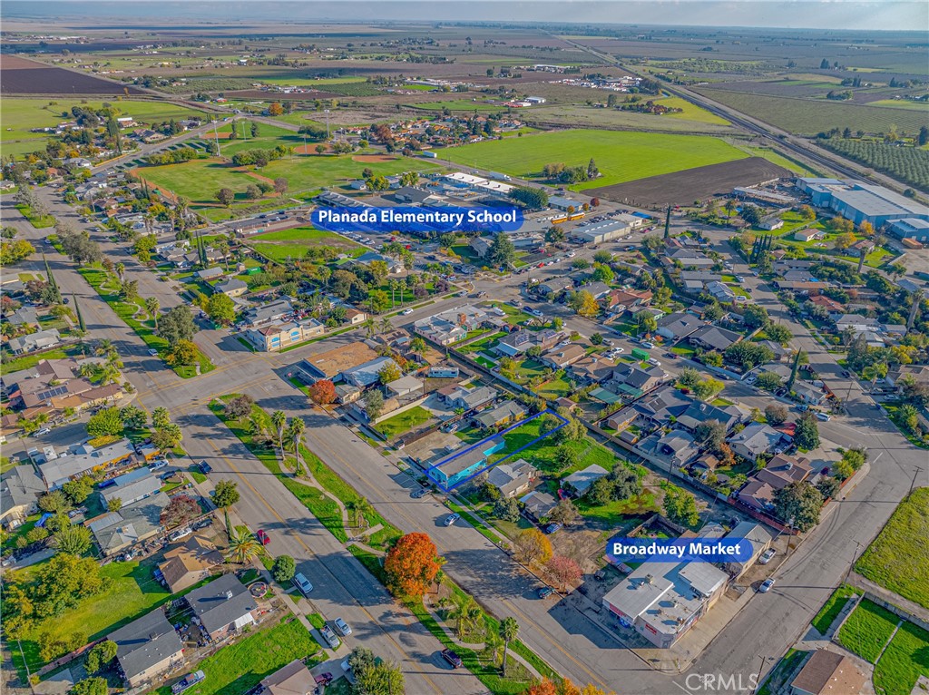 9387 Broadway Street E